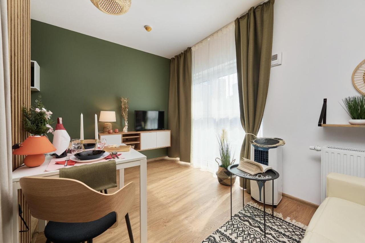 City Panorama Studio Apartments Jaworska 4 By Noclegi Renters Breslavia Exterior foto