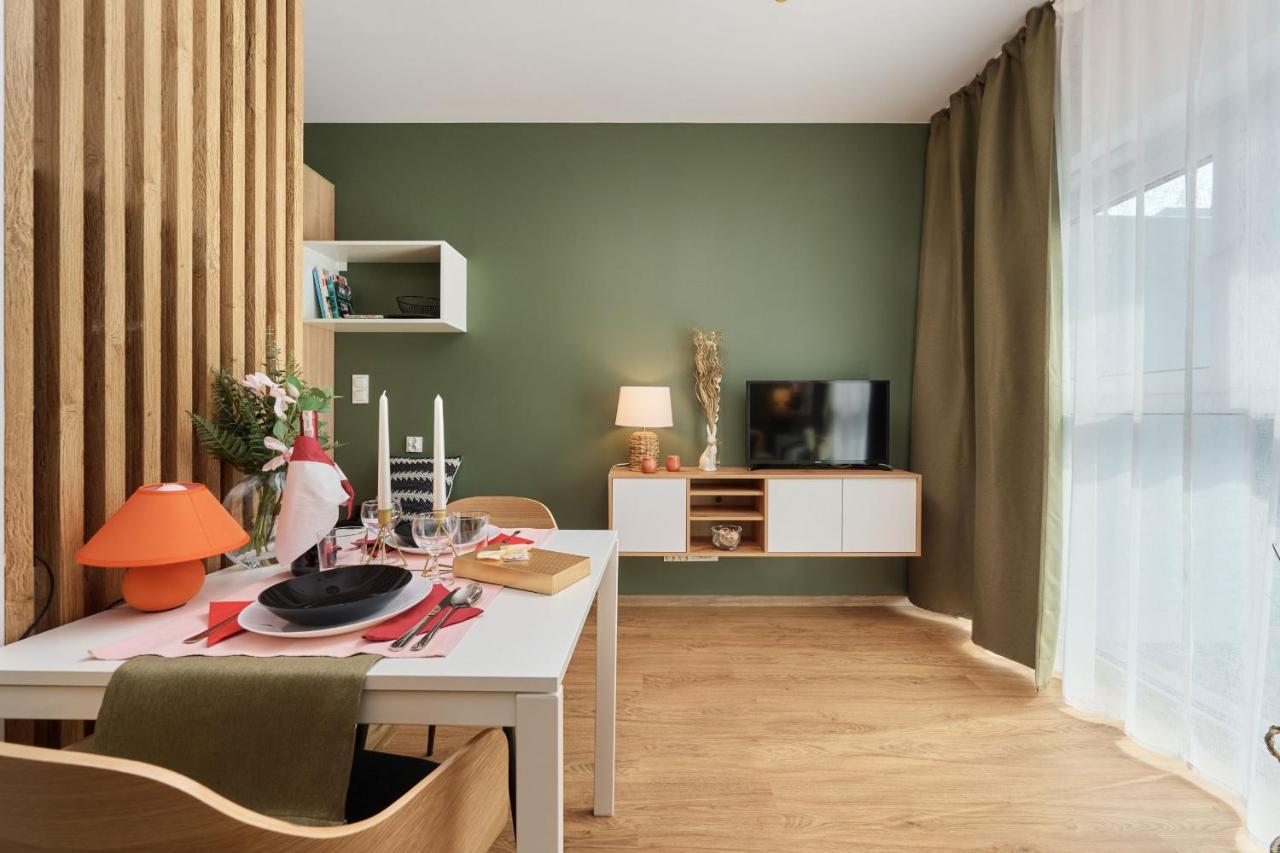 City Panorama Studio Apartments Jaworska 4 By Noclegi Renters Breslavia Exterior foto